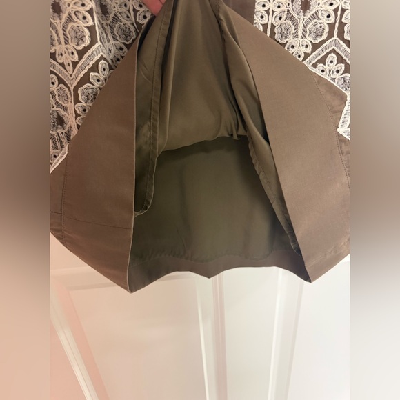 Tuckernuck Mocha Mousse Lace Collier Dress – Size Small - EUC - Picture 11 of 13